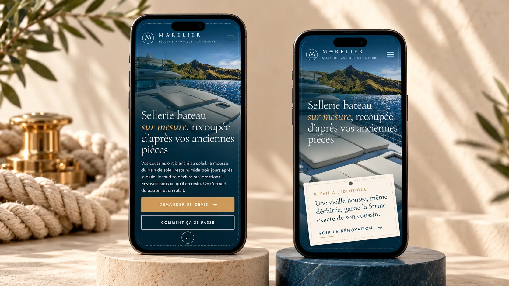 Deux téléphones affichant le site Marelier : l'accueil avec ses deux boutons, et l'étiquette « Refait à l'identique » qui mène à la rénovation